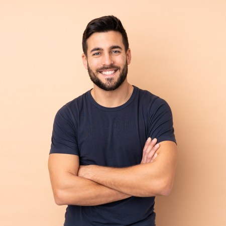 uomo gay che cerca di adottare cani gay, cos'è l'omofobia, alcuni si domandano se esistano i cani gay, omofobia nel 2020