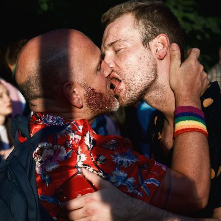 due uomini gay sub gay dom schiavo sottomissione